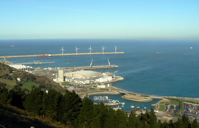 Haizea Wind consigue cinco certificaciones de calidad de sus productos eólicos en la planta del puerto de Bilbao