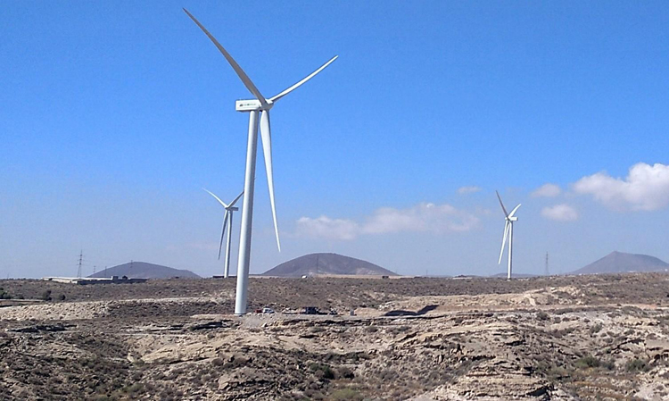 Iberdrola termina el montaje de su primer parque eólico en Canarias