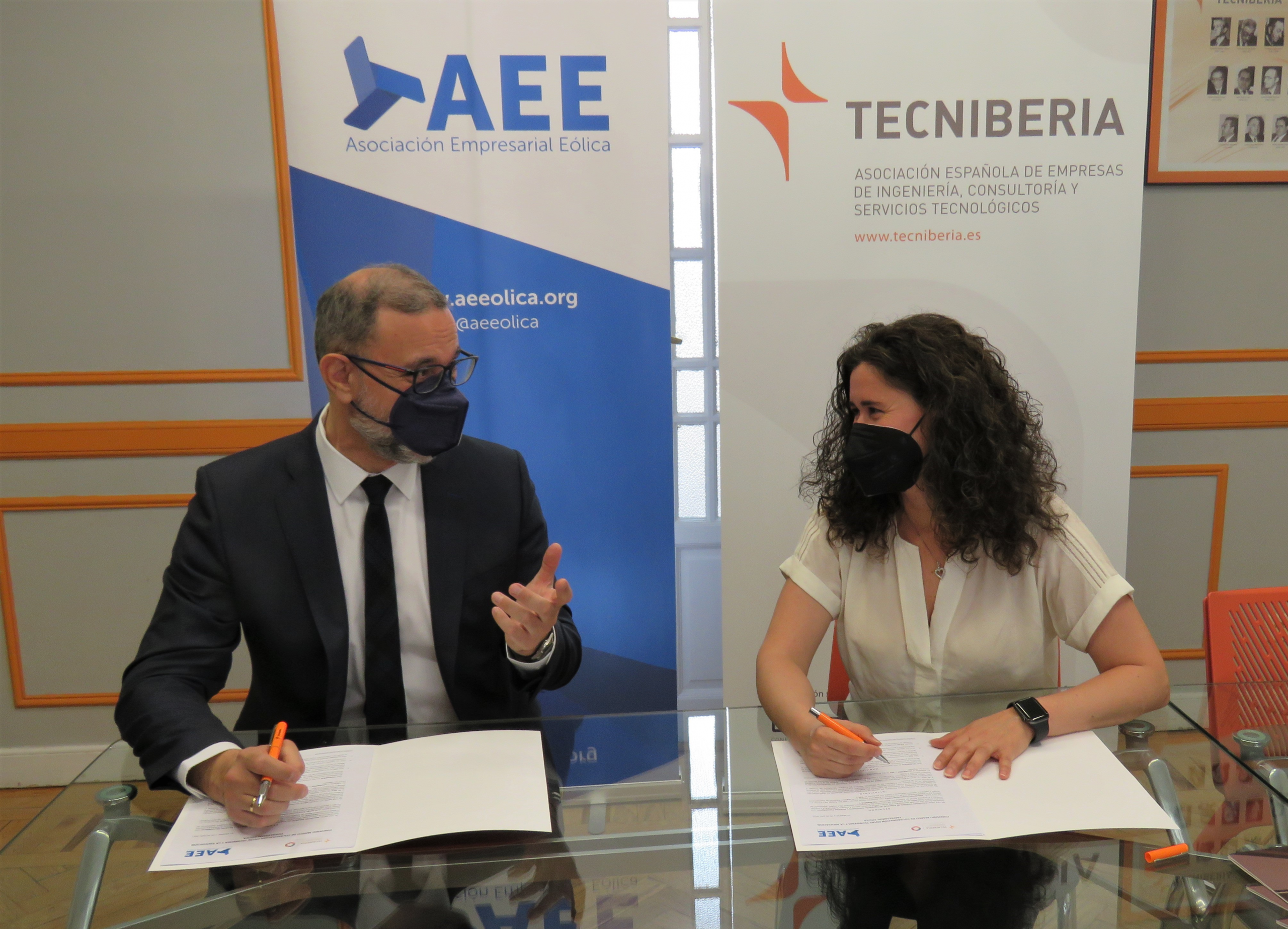 AEE y TECNIBERIA firman un convenio de colaboración para impulsar acciones que ayuden a la proyección de las empresas españolas en el ámbito de la energía eólica