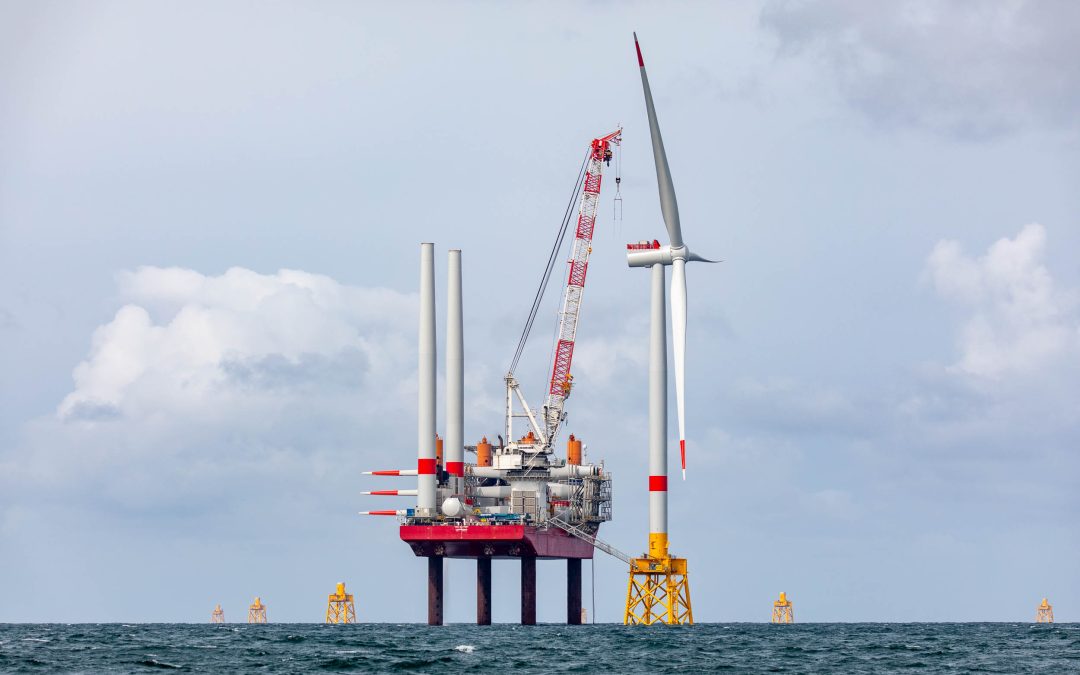 Ocean Winds celebra la instalación del primer aerogenerador del parque eólico marino Dieppe Le Tréport en Francia